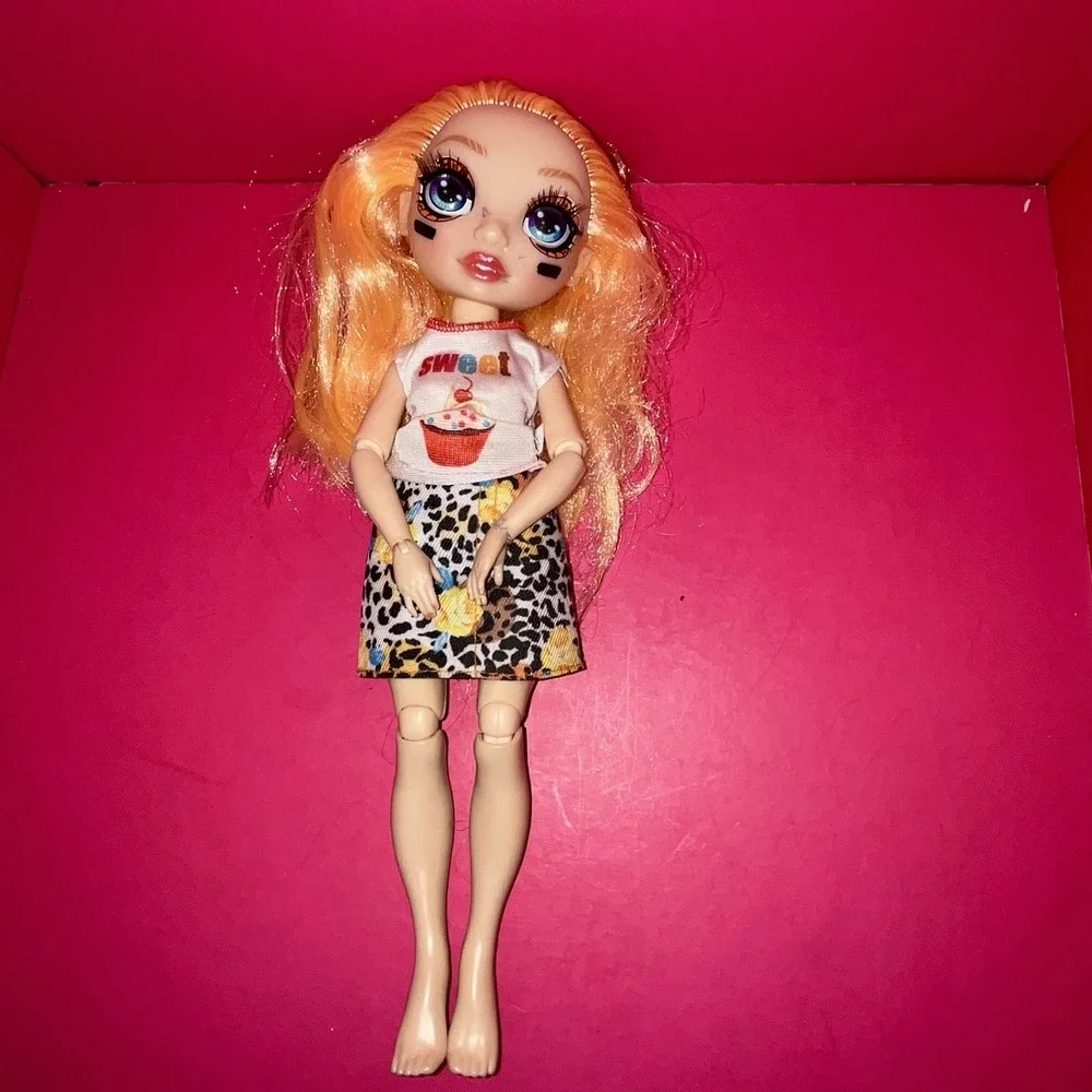 Rainbow High Cheer Poppy‎ Rowan Fashion Doll Cheerleader Eye Black Makeup